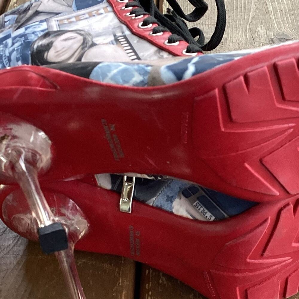 Y2K Red Stiletto Lace Up Pointy Ankle Graphic  Fredericks of Hollywood Boots 7.5 - Picture 8 of 8